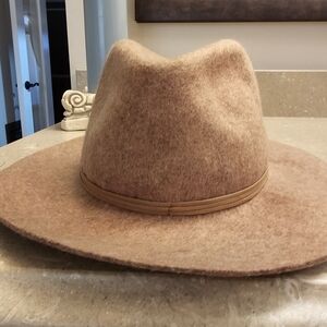 Hinge Camel Wool Fedora Hat
